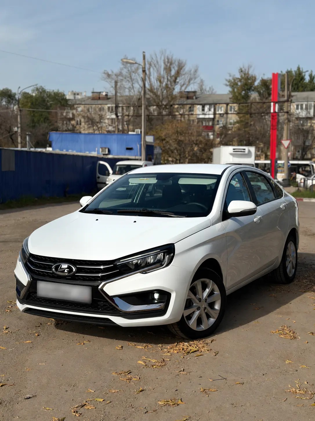 Выкупленный белый автомобиль, государственный номер скрыт